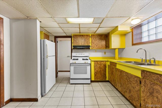 4494 W Jefferson Avenue, Ecorse, MI 48229