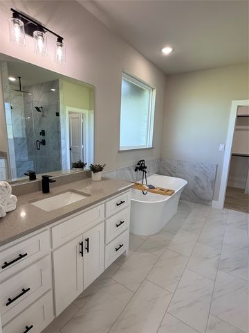 501 Alondrita Street, Celeste, TX 75423