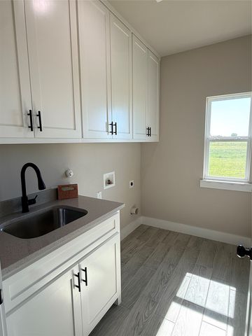 501 Alondrita Street, Celeste, TX 75423