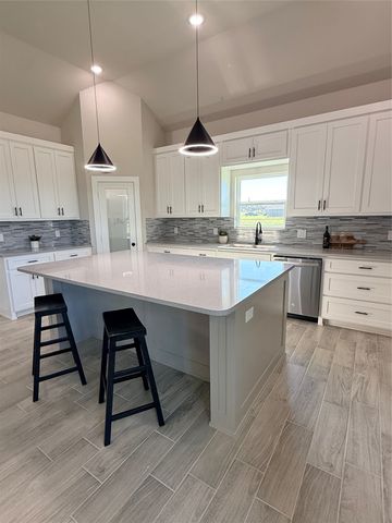 501 Alondrita Street, Celeste, TX 75423