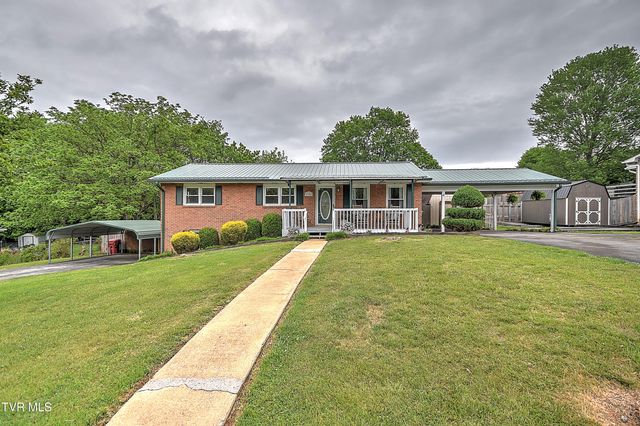 2704 Schumway Drive, Johnson City, TN 37601