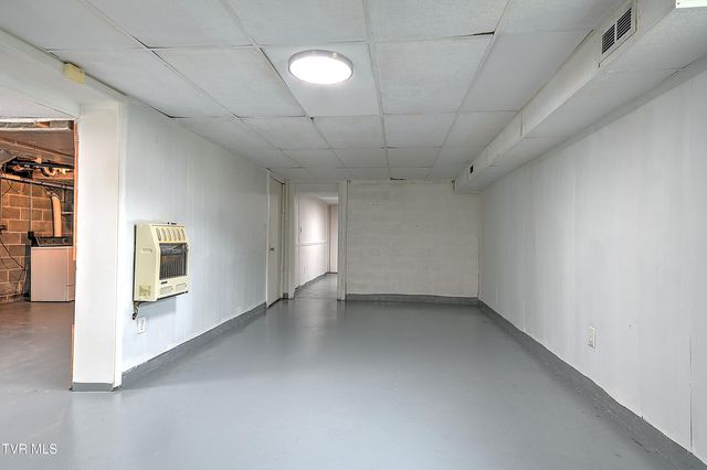 2704 Schumway Drive, Johnson City, TN 37601