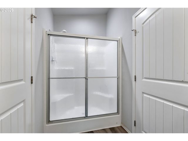 308 E HUMBOLDT St, Bingen, WA 98605