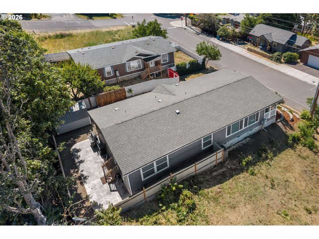 308 E HUMBOLDT St, Bingen, WA 98605