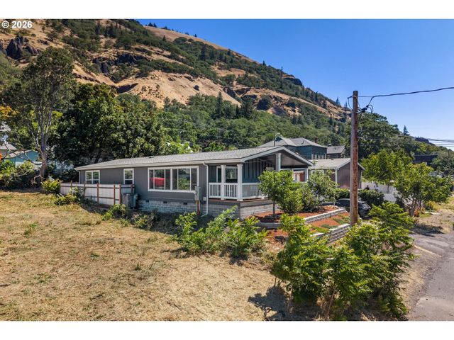 308 E HUMBOLDT St, Bingen, WA 98605