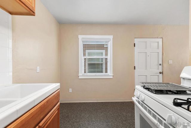 3378 84 B Street, San Diego, CA 92102