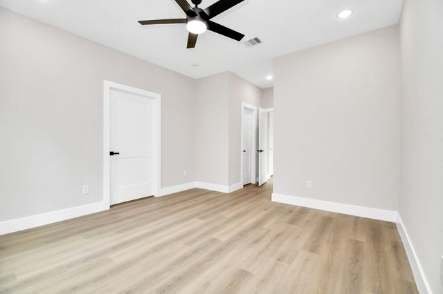 8409 Sunnyhill Street, Houston, TX 77088