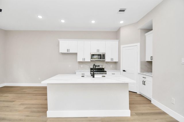 8409 Sunnyhill Street, Houston, TX 77088