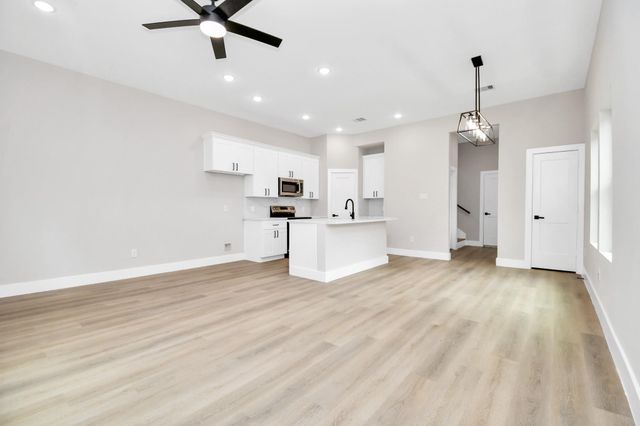8409 Sunnyhill Street, Houston, TX 77088