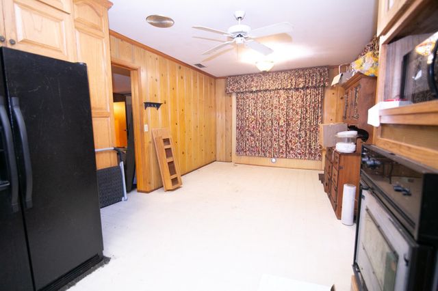 306 NW Third St, Mount Enterprise, TX 75681