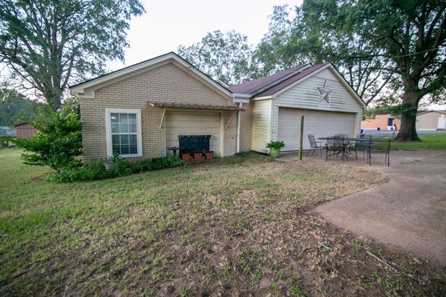 306 NW Third St, Mount Enterprise, TX 75681