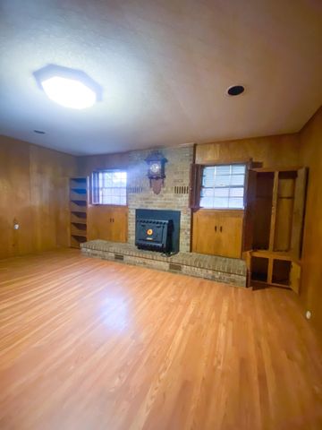 306 NW Third St, Mount Enterprise, TX 75681