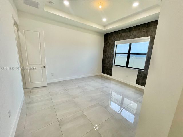 17324 SW 41st St, Miramar, FL 33029