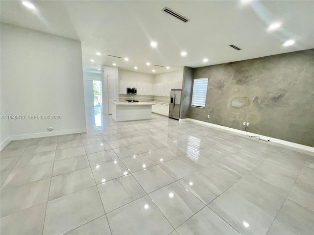 17324 SW 41st St, Miramar, FL 33029