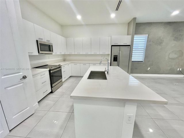 17324 SW 41st St, Miramar, FL 33029