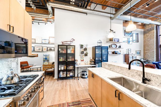 406 Wacouta Street 107, Saint Paul, MN 55101