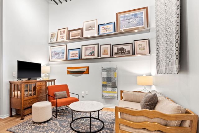 406 Wacouta Street 107, Saint Paul, MN 55101