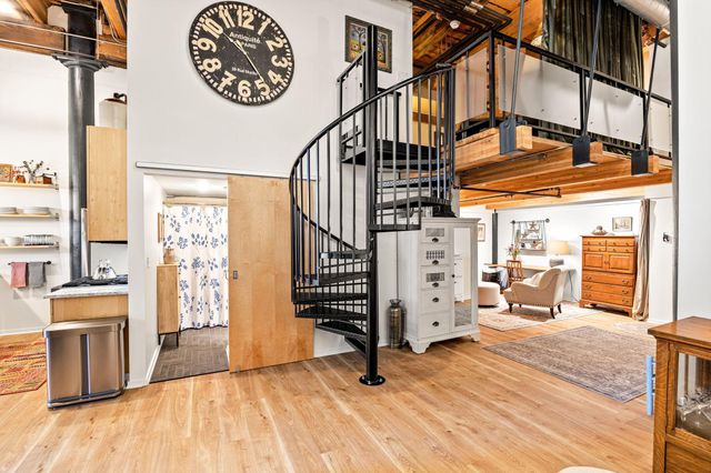 406 Wacouta Street 107, Saint Paul, MN 55101