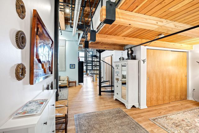 406 Wacouta Street 107, Saint Paul, MN 55101