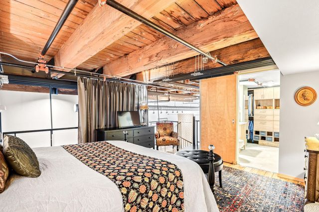 406 Wacouta Street 107, Saint Paul, MN 55101