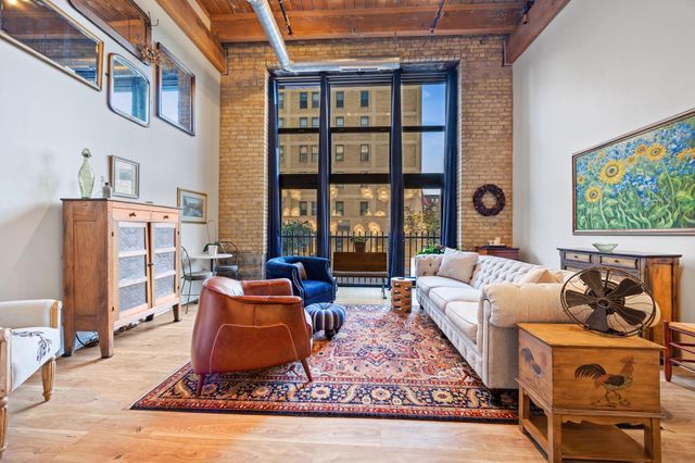 406 Wacouta Street 107, Saint Paul, MN 55101