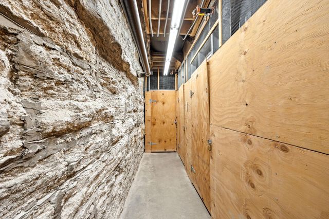 406 Wacouta Street 107, Saint Paul, MN 55101