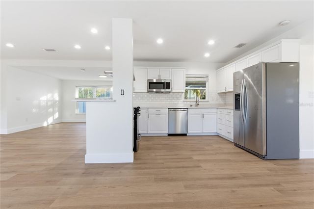 327 SUNNY LANE, Belleair, FL 33756