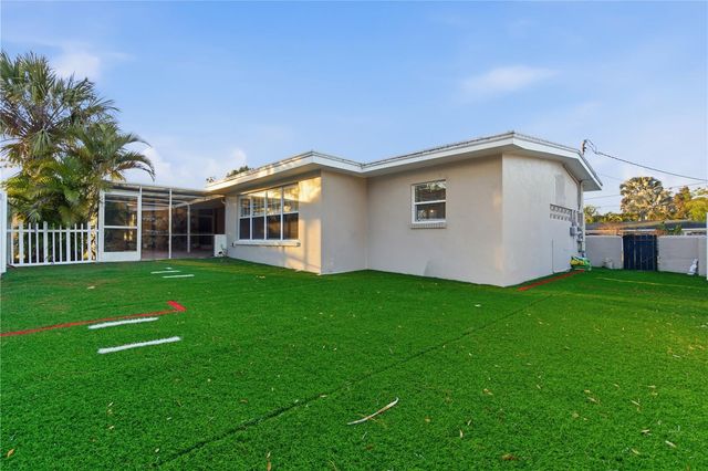 327 SUNNY LANE, Belleair, FL 33756