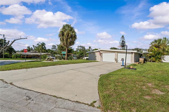 327 SUNNY LANE, Belleair, FL 33756