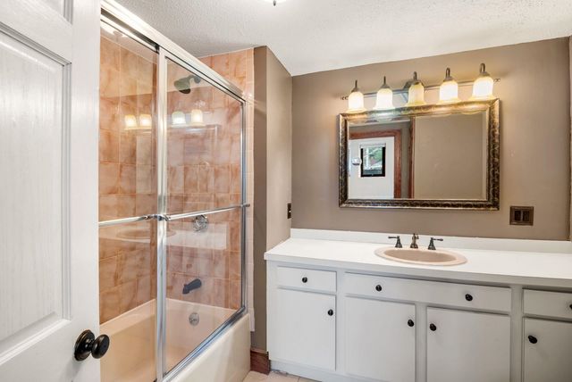 80 Pond St Unit 1, Salem, NH 03079