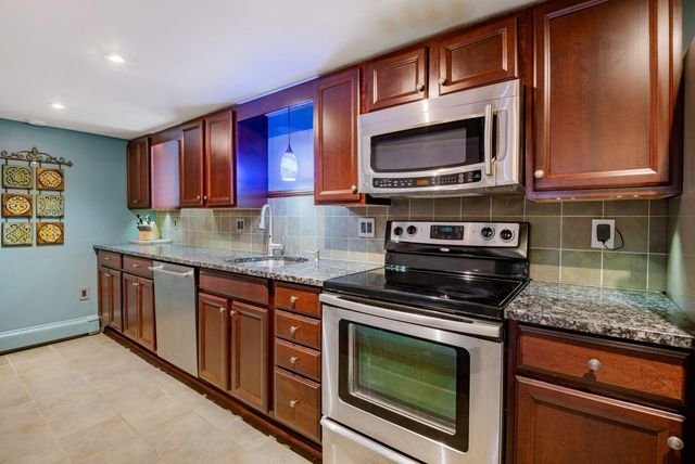 80 Pond St Unit 1, Salem, NH 03079