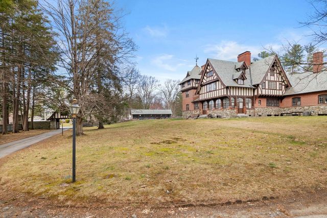 80 Pond St Unit 1, Salem, NH 03079