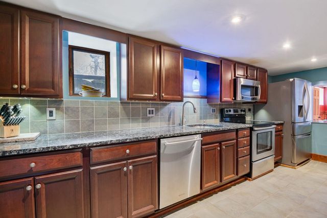 80 Pond St Unit 1, Salem, NH 03079