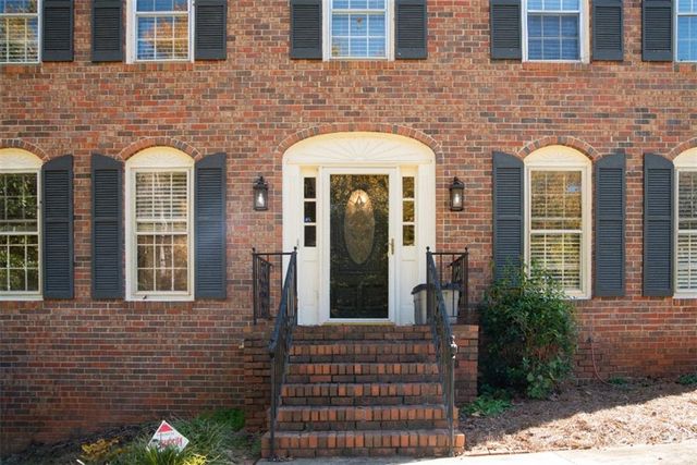 4582 Warrior SW Trail, Lilburn, GA 30047