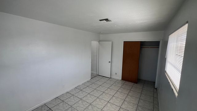 390 SW 27th Terrace, Fort Lauderdale, FL 33312