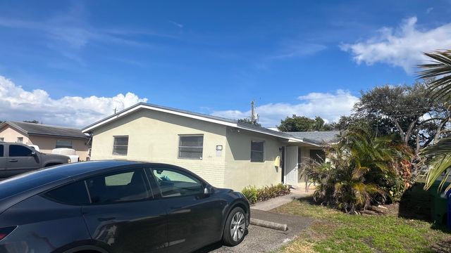 390 SW 27th Terrace, Fort Lauderdale, FL 33312