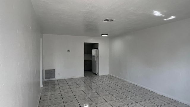 390 SW 27th Terrace, Fort Lauderdale, FL 33312