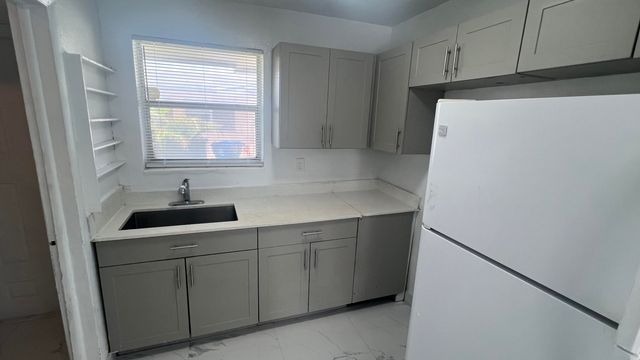 390 SW 27th Terrace, Fort Lauderdale, FL 33312