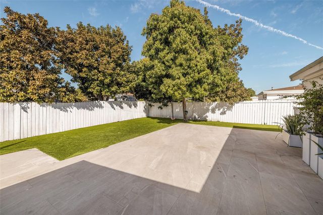 18340 NE 20th Court, North Miami Beach, FL 33179