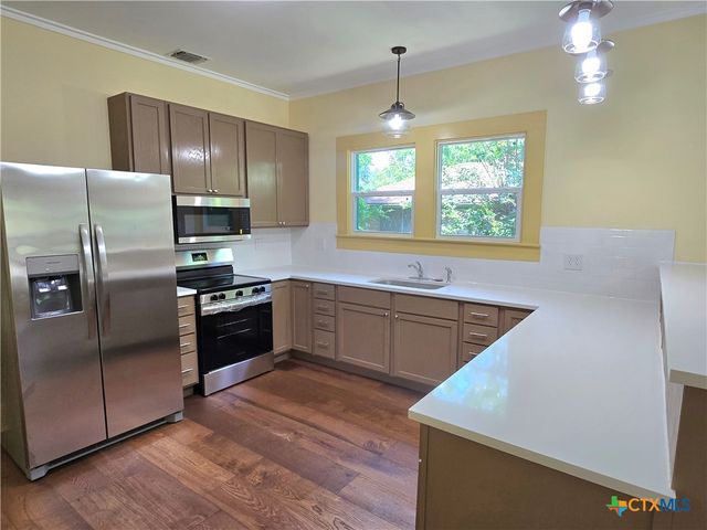 429 N Main Street, Rockdale, TX 76567