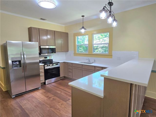 429 N Main Street, Rockdale, TX 76567