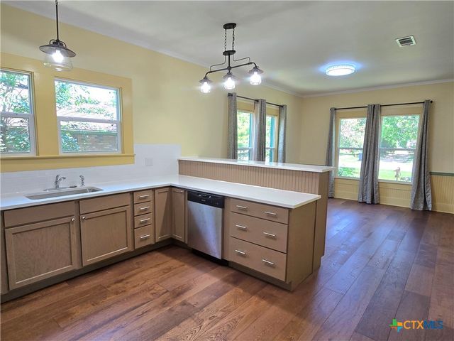 429 N Main Street, Rockdale, TX 76567