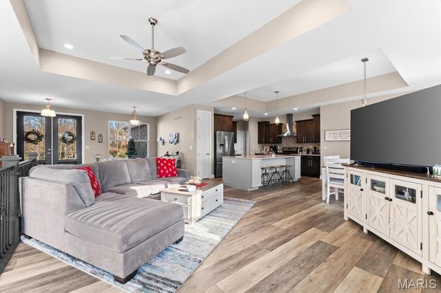 124 Stonebridge Bluff Drive, Maryville, IL 62062