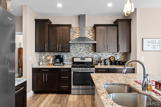 124 Stonebridge Bluff Drive, Maryville, IL 62062