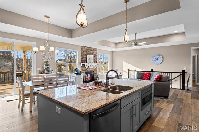 124 Stonebridge Bluff Drive, Maryville, IL 62062