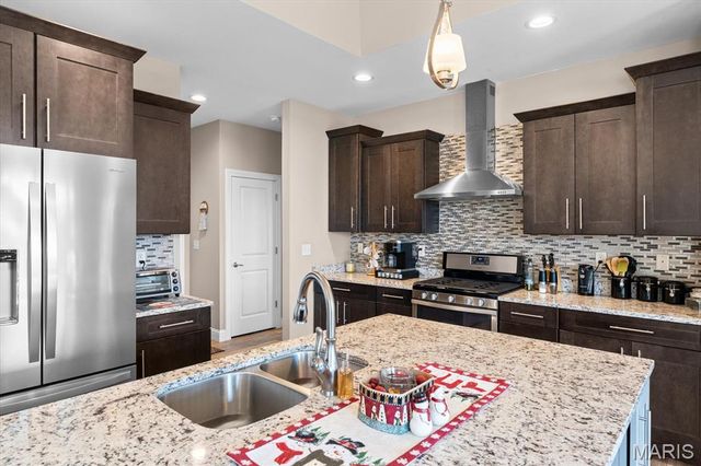 124 Stonebridge Bluff Drive, Maryville, IL 62062