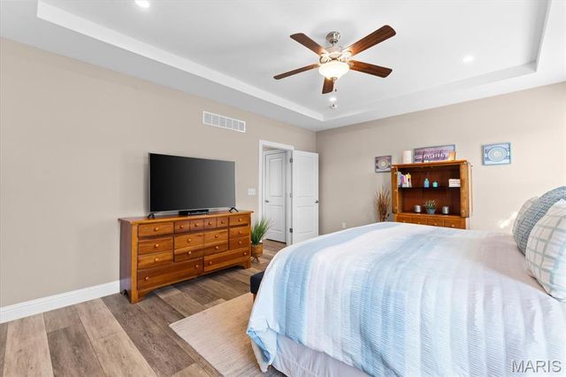 124 Stonebridge Bluff Drive, Maryville, IL 62062