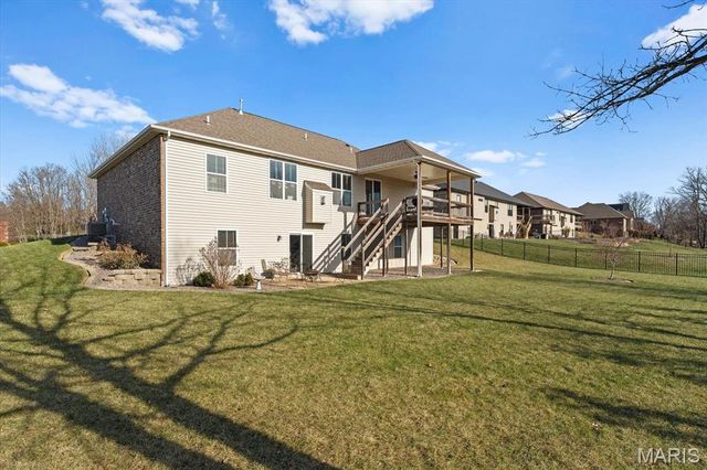 124 Stonebridge Bluff Drive, Maryville, IL 62062