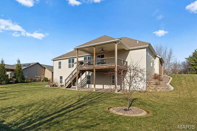 124 Stonebridge Bluff Drive, Maryville, IL 62062