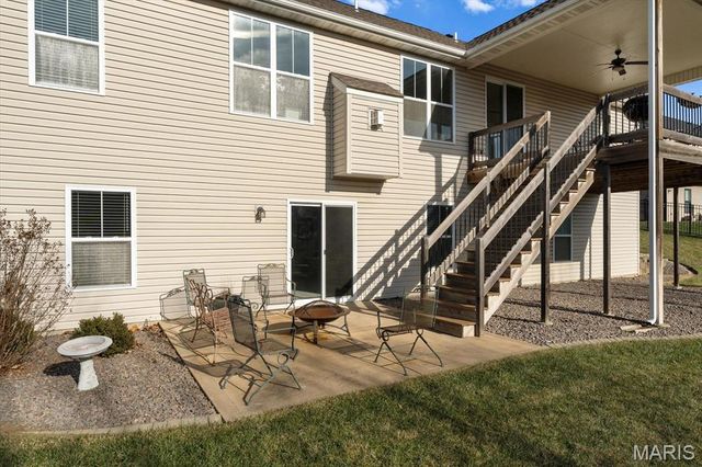 124 Stonebridge Bluff Drive, Maryville, IL 62062